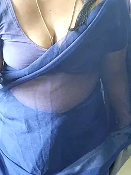 Snapshot of tamil_chitra12 chatting on 7, 11, 2025 tamil chitra12 online show from 7, 11, 2025