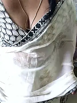 Snapshot of tamil_chitra12 chatting on 18, 11, 2025 tamil chitra12 online show from 18, 11, 2025