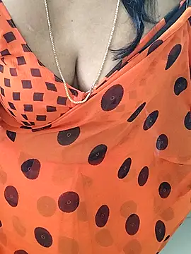 Snapshot of tamil_chitra12 chatting on 20, 11, 2025 tamil chitra12 online show from 20, 11, 2025