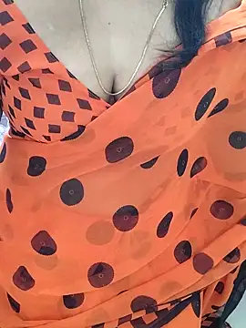 Snapshot of tamil_chitra12 chatting on 23, 11, 2025 tamil chitra12 online show from 23, 11, 2025