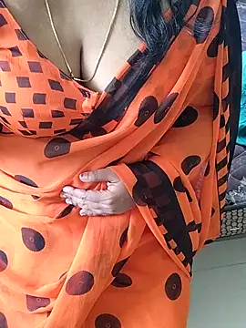 Snapshot of tamil_chitra12 chatting on 30, 11, 2025 tamil chitra12 online show from 30, 11, 2025