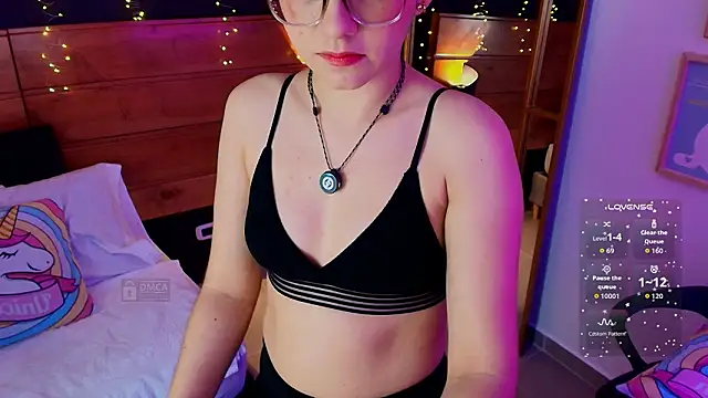 milena kiitty online show from 10, 3, 2026