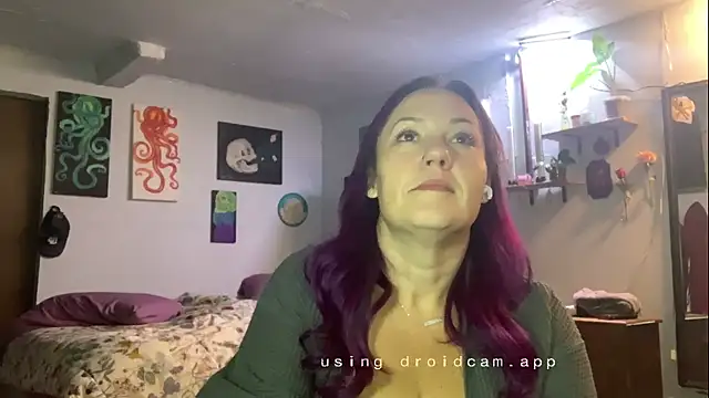 Snapshot of kristallic chatting on 26, 4, 2026 kristallic online show from 26, 4, 2026