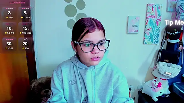 Emma boo online show from 15, 12, 2025