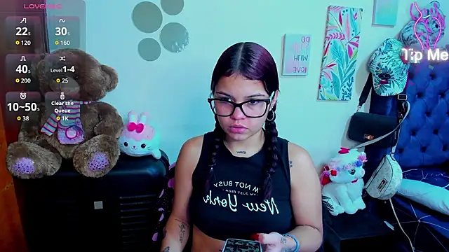 Emma boo online show from 2, 2, 2026