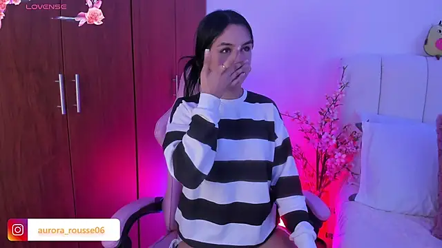 Snapshot of aurora_rousse chatting on 8, 3, 2026 aurora rousse online show from 8, 3, 2026