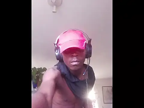 Snapshot of living_fantasy chatting on 29, 10, 2025 living fantasy online show from 29, 10, 2025