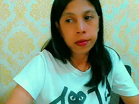 Snapshot of nhicole4u chatting on 1, 11, 2025 nhicole4u online show from 1, 11, 2025