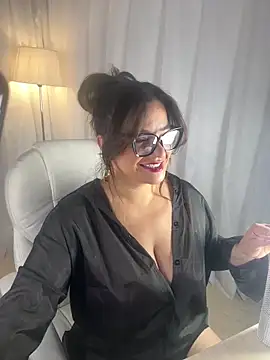 Snapshot of best_secret chatting on 21, 4, 2026 best secret online show from 21, 4, 2026