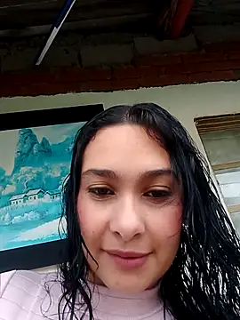 Isa-Giraldo online show from 31, 10, 2025