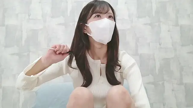 Snapshot of Minami_jjjj chatting on 15, 12, 2025 Minami jjjj online show from 15, 12, 2025