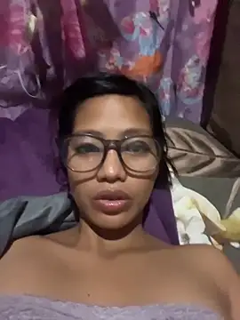 Snapshot of hottiebabe23 chatting on 3, 11, 2025 hottiebabe23 online show from 3, 11, 2025