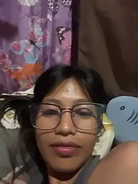 Snapshot of hottiebabe23 chatting on 21, 11, 2025 hottiebabe23 online show from 21, 11, 2025