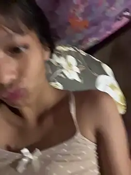 Snapshot of hottiebabe23 chatting on 23, 11, 2025 hottiebabe23 online show from 23, 11, 2025