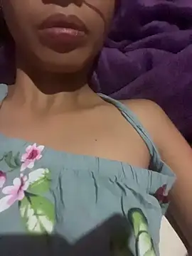 Snapshot of hottiebabe23 chatting on 4, 12, 2025 hottiebabe23 online show from 4, 12, 2025