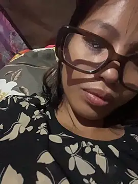 Snapshot of hottiebabe23 chatting on 20, 12, 2025 hottiebabe23 online show from 20, 12, 2025