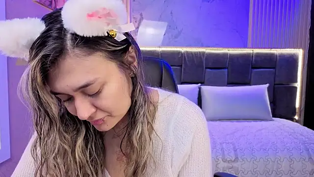 Im-Lola online show from 12, 11, 2025