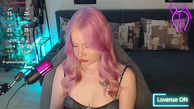 Snapshot of lisa_alen chatting on 1, 11, 2025 lisa alen online show from 1, 11, 2025