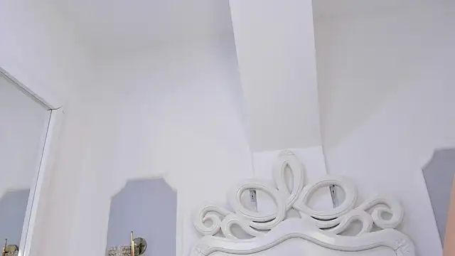 Snapshot of roxana_scott1 chatting on 6, 3, 2026 roxana scott1 online show from 6, 3, 2026