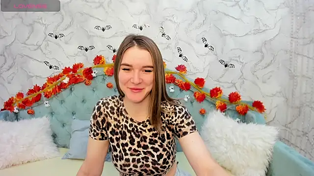 Snapshot of AriaAmaren chatting on 29, 10, 2025 AriaAmaren online show from 29, 10, 2025