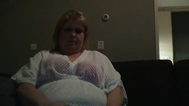 Sylviastar46 online show from 4, 2, 2026