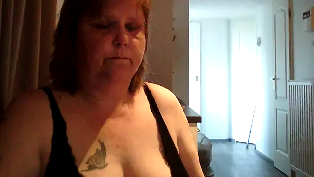 Snapshot of Sylviastar46 chatting on 22, 5, 2026 Sylviastar46 online show from 22, 5, 2026