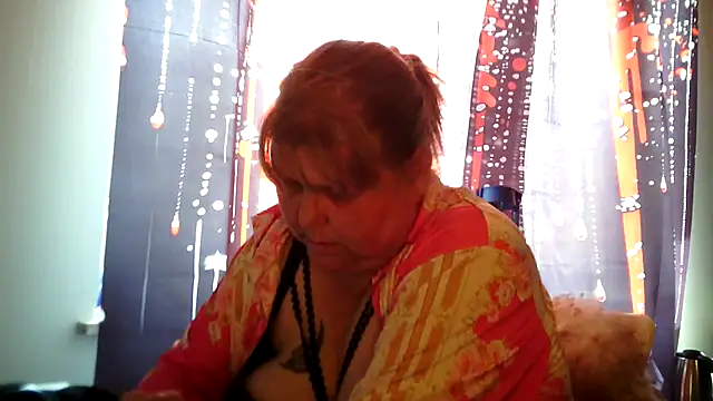 Snapshot of Sylviastar46 chatting on 29, 6, 2026 Sylviastar46 online show from 29, 6, 2026