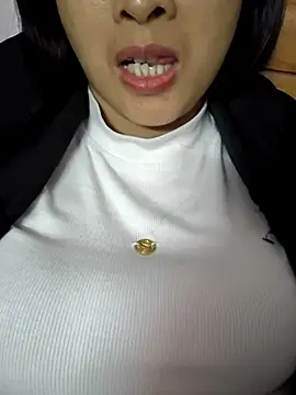 Snapshot of Agine222 chatting on 3, 11, 2025 Agine222 online show from 3, 11, 2025