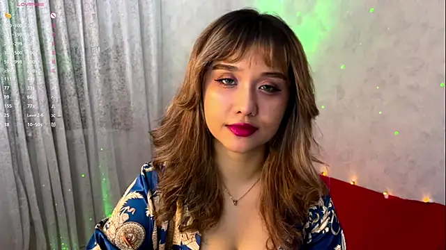 LovelyLara online show from 5, 12, 2025