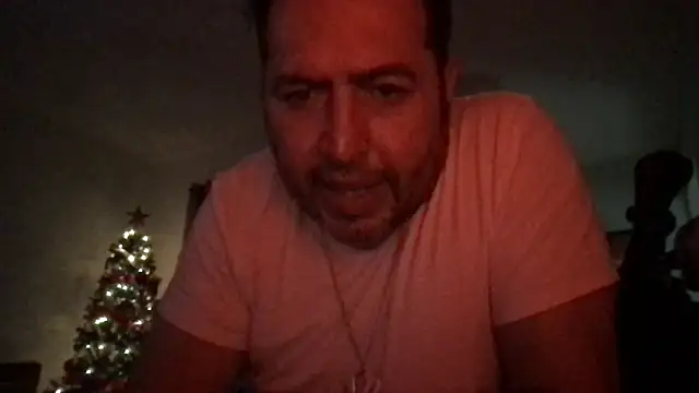 Snapshot of ezrah23 chatting on 18, 12, 2025 ezrah23 online show from 18, 12, 2025