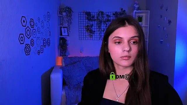 lisa dark  online show from 27, 5, 2026