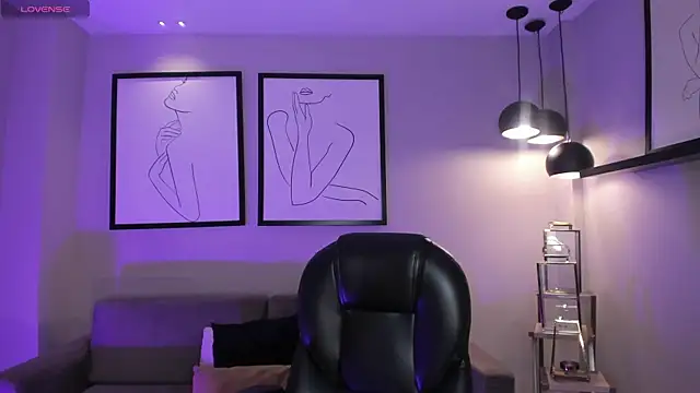 BellaConnorX online show from 13, 3, 2026