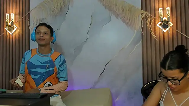 Snapshot of DamianandEva chatting on 4, 5, 2026 DamianandEva online show from 4, 5, 2026