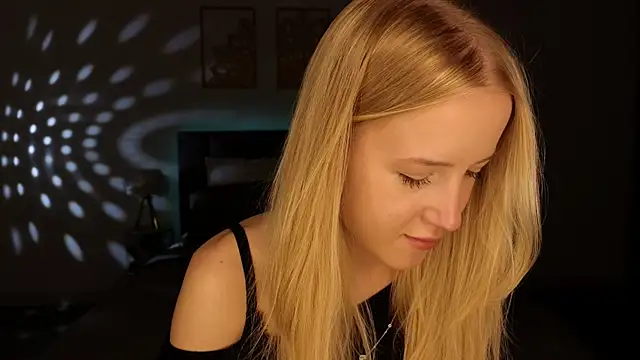 Snapshot of adele_armass chatting on 10, 6, 2026 adele armass online show from 10, 6, 2026