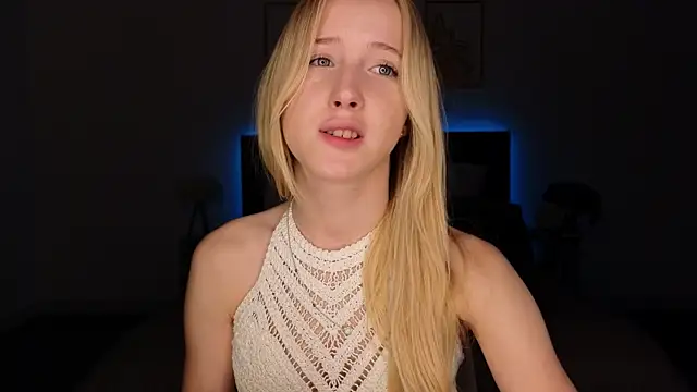 Snapshot of adele_armass chatting on 17, 7, 2026 adele armass online show from 17, 7, 2026