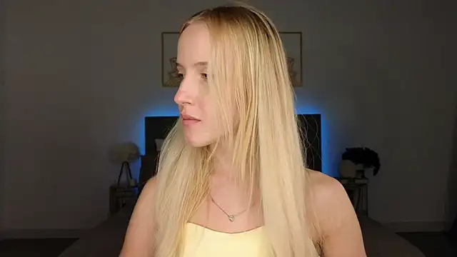 Snapshot of adele_armass chatting on 1, 8, 2026 adele armass online show from 1, 8, 2026