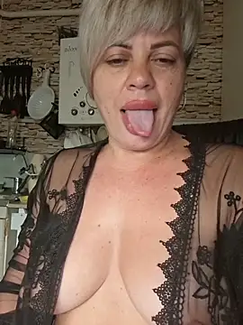 Snapshot of MilkySky chatting on 10, 6, 2026 MilkySky online show from 10, 6, 2026