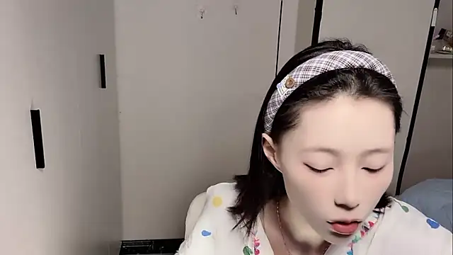 Snapshot of yuyu-33 chatting on 2, 2, 2026 yuyu-33 online show from 2, 2, 2026