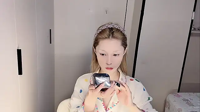 Snapshot of yuyu-33 chatting on 5, 3, 2026 yuyu-33 online show from 5, 3, 2026