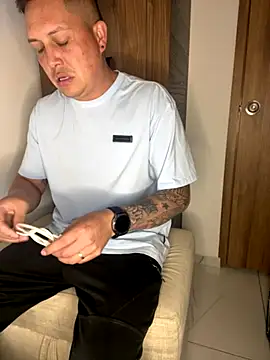 Snapshot of NathanielLux29 chatting on 13, 11, 2025 NathanielLux29 online show from 13, 11, 2025