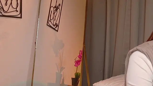 Snapshot of Zara_Nova chatting on 29, 7, 2026 Zara Nova online show from 29, 7, 2026