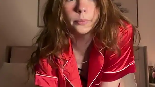 juliaraee online show from 15, 12, 2025