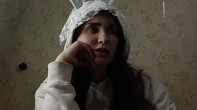 Snapshot of VoulezVous_Angel chatting on 12, 4, 2026 VoulezVous Angel online show from 12, 4, 2026