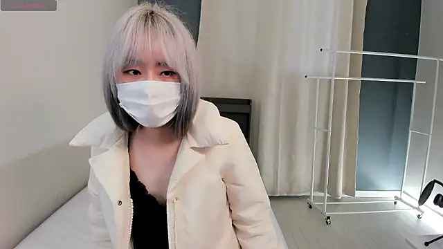 Snapshot of yeji_2001 chatting on 10, 11, 2025 yeji 2001 online show from 10, 11, 2025