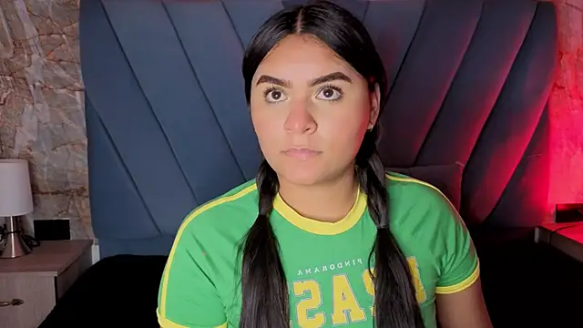 amarahanks1 online show from 12, 11, 2025