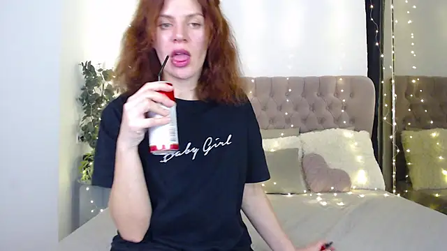 Sandra angel  online show from 21, 12, 2025