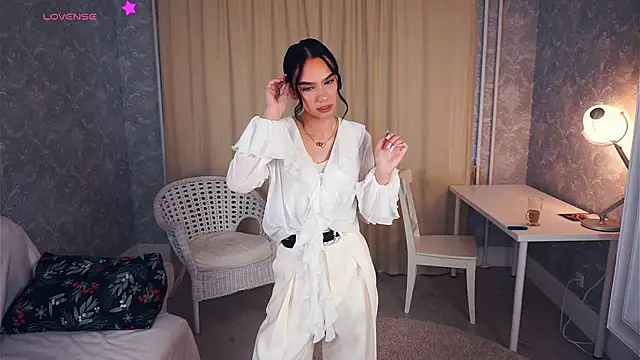 Snapshot of HyeTysarczyk chatting on 6, 11, 2025 HyeTysarczyk online show from 6, 11, 2025