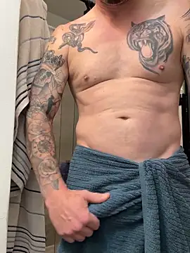 Snapshot of RobsBigD chatting on 23, 11, 2025 RobsBigD online show from 23, 11, 2025