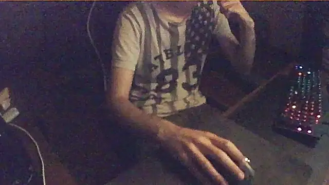 Snapshot of luzandernds chatting on 1, 6, 2026 luzandernds online show from 1, 6, 2026