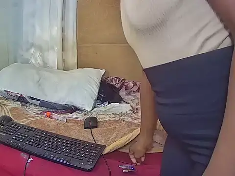 Squirt bitchxxx online show from 2, 11, 2025